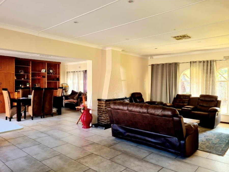 4 Bedroom Property for Sale in Monument Heights Northern Cape